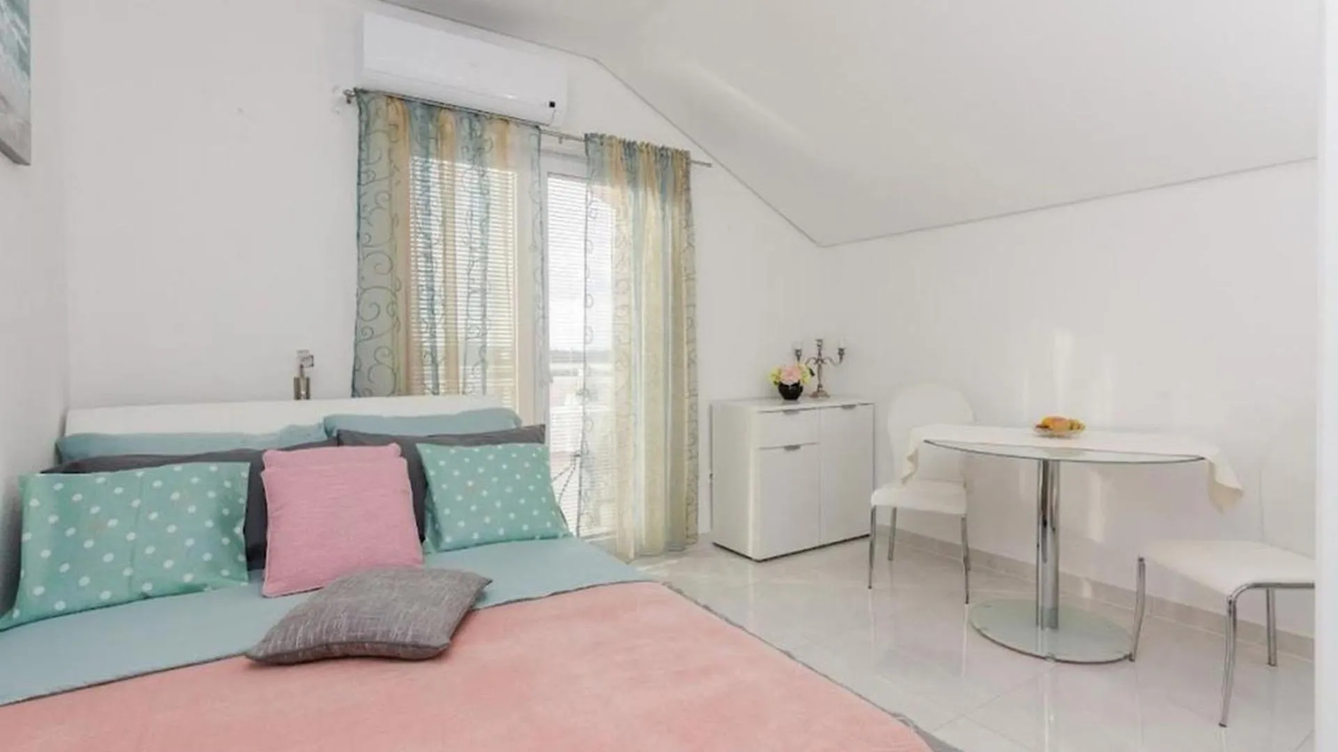 פריבלאקה Apartments With A Swimming Pool - By Ta Leut Tourist Agency