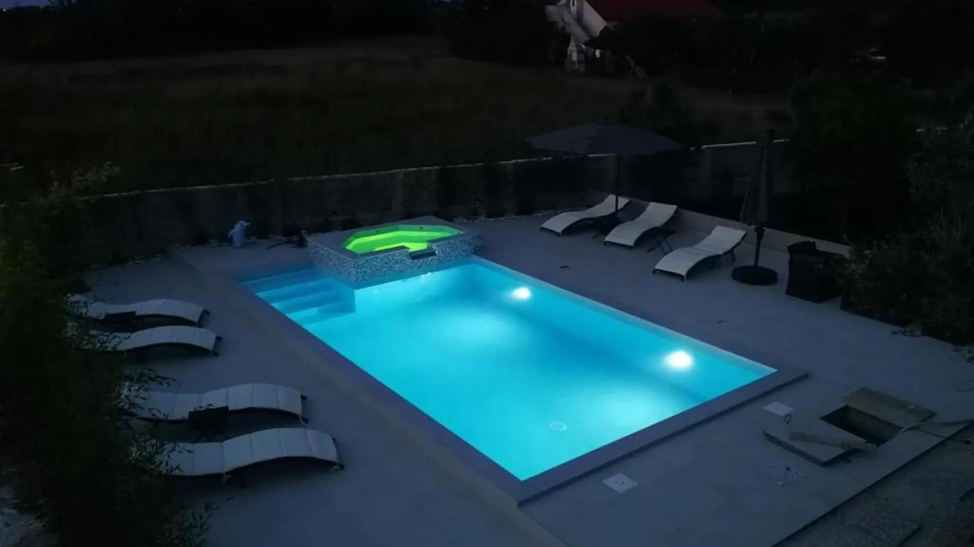פריבלאקה Apartments With A Swimming Pool - By Ta Leut Tourist Agency