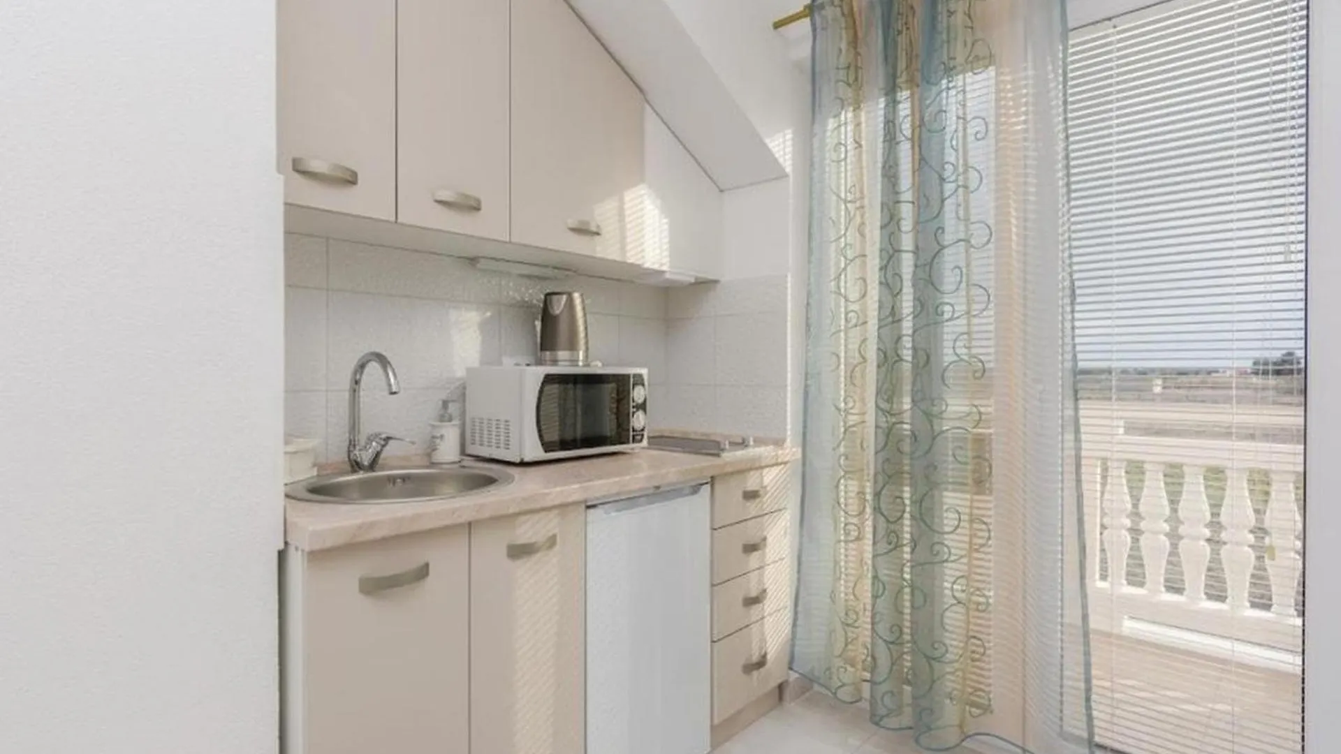 Apartments With A Swimming Pool - By Ta Leut Tourist Agency بريفلاكا